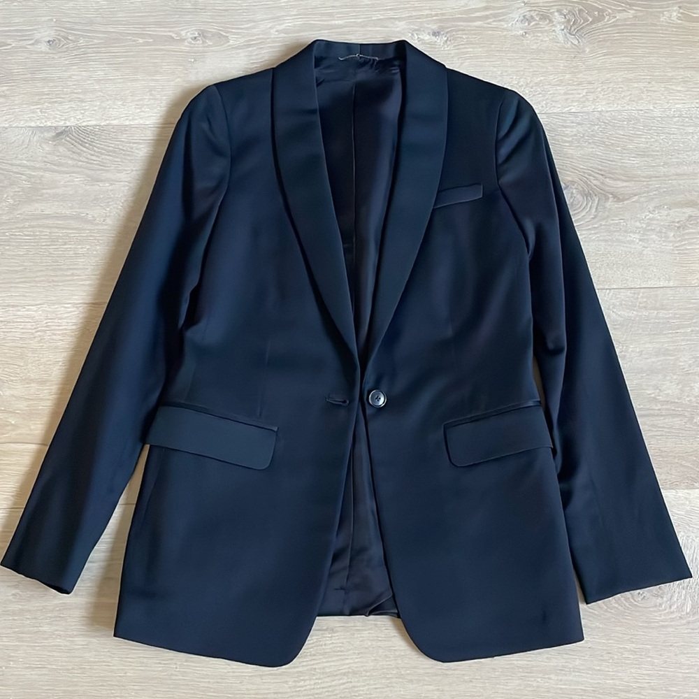 The Row Shawl Collar Black 100% Wool Blazer. Size 4.